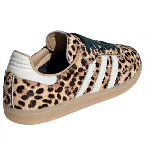 adidas Samba OG Leopard Magic Beige dámske nízke streetové tenisky béžové — produktová fotografia na bielom pozadí, bočný pohľad