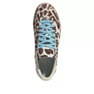 adidas Handball Spezial Cow Print Crystal Linen dámske nízke streetové tenisky slonovinové-modré — produktová fotografia na bielom pozadí, bočný pohľad