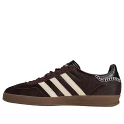 adidas Gazelle Indoor Wales Bonner Pony Hair nízke streetové tenisky — produktová fotografia na bielom pozadí, bočný pohľad