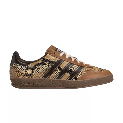 adidas Gazelle Indoor Wales Bonner Snakeskin nízke streetové tenisky — produktová fotografia na bielom pozadí, bočný pohľad