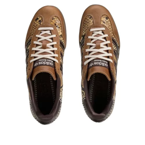 adidas Gazelle Indoor Wales Bonner Snakeskin nízke streetové tenisky — produktová fotografia na bielom pozadí, bočný pohľad