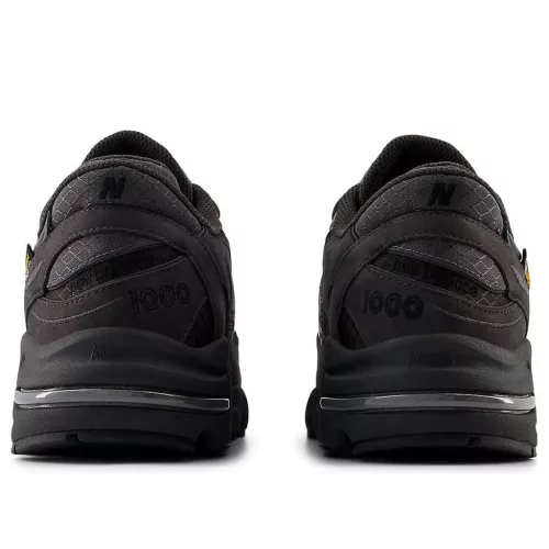 New Balance 1000 Cordura Black Cement nízke streetové tenisky čierne-sivé — produktová fotografia na bielom pozadí, bočný pohľad