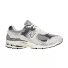 New Balance 2002R Protection Pack Rain Cloud nízke streetové tenisky — produktová fotografia na bielom pozadí, bočný pohľad