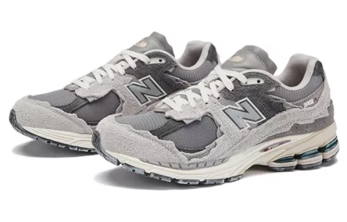 New Balance 2002R Protection Pack Rain Cloud nízke streetové tenisky — produktová fotografia na bielom pozadí, bočný pohľad