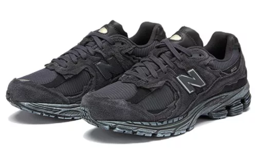 New Balance 2002R Protection Pack Phantom nízke streetové tenisky lomené biele — produktová fotografia na bielom pozadí, bočný pohľad