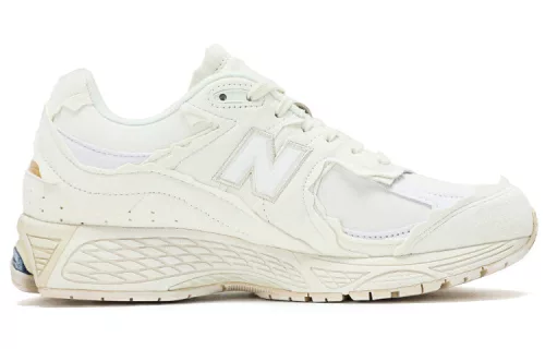 New Balance 2002R Protection Pack Sea Salt nízke streetové tenisky lomené biele — produktová fotografia na bielom pozadí, bočný pohľad