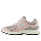 New Balance 2002R Orb Pink nízke streetové tenisky ružové-sivé — produktová fotografia na bielom pozadí, bočný pohľad