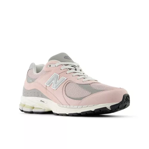 New Balance 2002R Orb Pink nízke streetové tenisky ružové-sivé — produktová fotografia na bielom pozadí, bočný pohľad