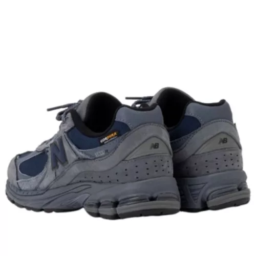 New Balance 2002R Cordura Dark Arctic Gray nízke streetové tenisky sivé — produktová fotografia na bielom pozadí, bočný pohľad