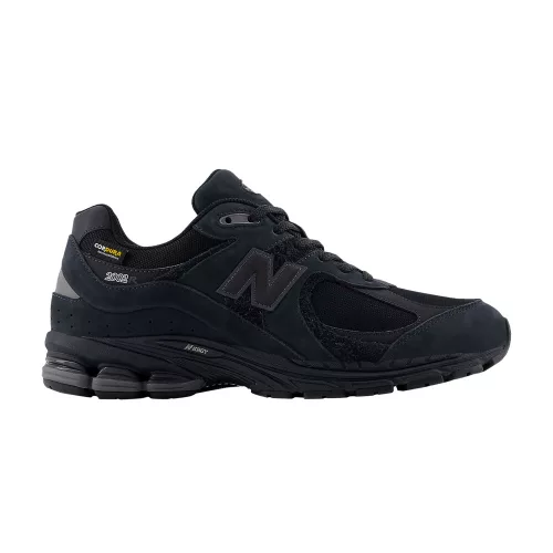 New Balance 2002R Cordura Phantom Black nízke streetové tenisky lomené biele-čierne — produktová fotografia na bielom pozadí, bočný pohľad