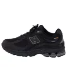 New Balance 2002R Cordura Phantom Black nízke streetové tenisky lomené biele-čierne — produktová fotografia na bielom pozadí, bočný pohľad