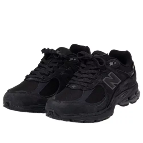 New Balance 2002R Cordura Phantom Black nízke streetové tenisky lomené biele-čierne — produktová fotografia na bielom pozadí, bočný pohľad