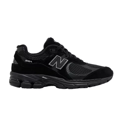 New Balance 2002R Mesh Black Metallic nízke streetové tenisky čierne — produktová fotografia na bielom pozadí, bočný pohľad