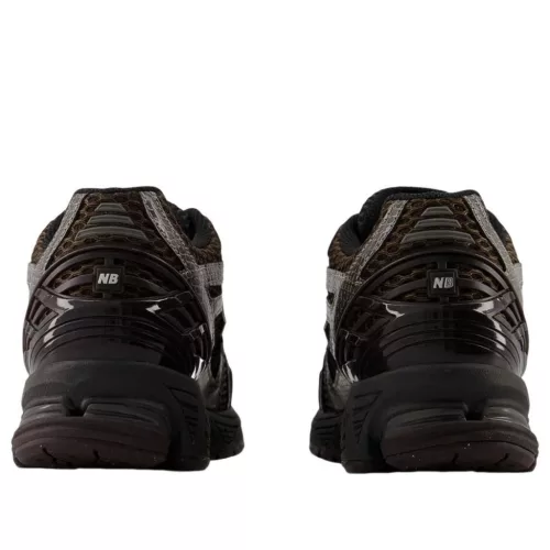 New Balance 1906R Snakeskin Thunder Brown nízke streetové tenisky hnedé — produktová fotografia na bielom pozadí, bočný pohľad