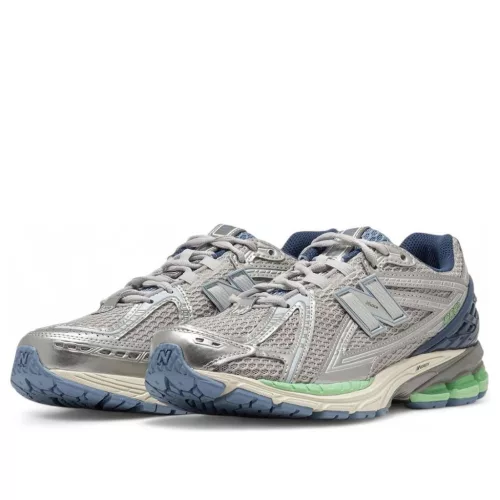 New Balance 1906R Still Water Lab Green nízke streetové tenisky zelené — produktová fotografia na bielom pozadí, bočný pohľad