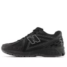 New Balance 1906R Primaloft Black Silver Metallic nízke streetové tenisky čierne-strieborné — produktová fotografia na bielom pozadí, bočný pohľad