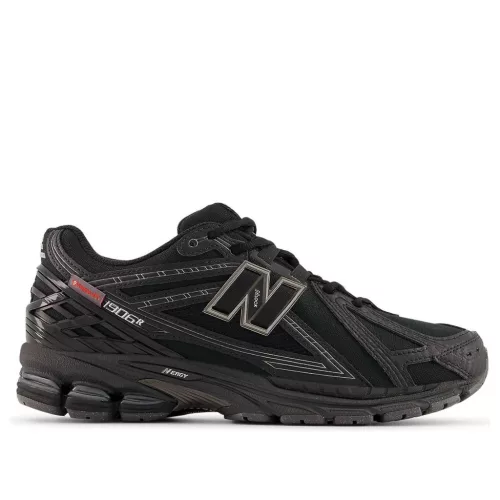 New Balance 1906R Primaloft Black Silver Metallic nízke streetové tenisky čierne-strieborné — produktová fotografia na bielom pozadí, bočný pohľad