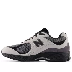 New Balance 2002R Grey Matter Castlerock nízke streetové tenisky sivé — produktová fotografia na bielom pozadí, bočný pohľad