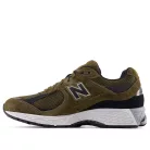 New Balance 2002R Woodland Black nízke streetové tenisky čierne — produktová fotografia na bielom pozadí, bočný pohľad