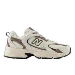 New Balance 530 Sea Salt nízke streetové tenisky lomené biele — produktová fotografia na bielom pozadí, bočný pohľad