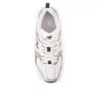 New Balance 530 Silver Metallic Black Cement nízke streetové tenisky strieborné-čierne — produktová fotografia na bielom pozadí, bočný pohľad