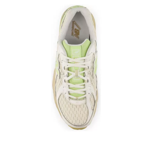 New Balance 740 Dry Lime nízke streetové tenisky — produktová fotografia na bielom pozadí, bočný pohľad