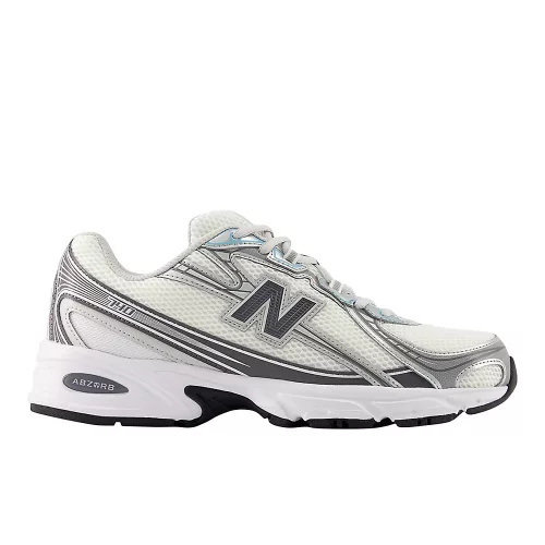 New Balance 740 White Castlerock nízke streetové tenisky biele — produktová fotografia na bielom pozadí, bočný pohľad