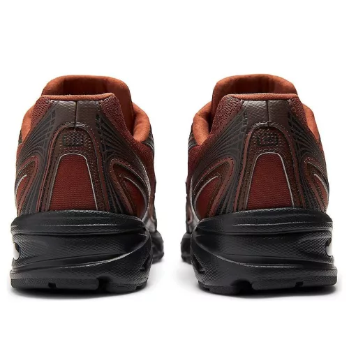 New Balance 740 Relic Brown Pumpernickel nízke streetové tenisky hnedé — produktová fotografia na bielom pozadí, bočný pohľad