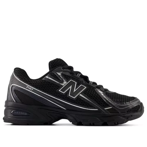 New Balance 740v2 Black Grey Silver nízke streetové tenisky čierne-strieborné — produktová fotografia na bielom pozadí, bočný pohľad