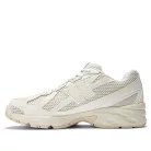 New Balance 740v2 Bisque Angora nízke streetové tenisky — produktová fotografia na bielom pozadí, bočný pohľad