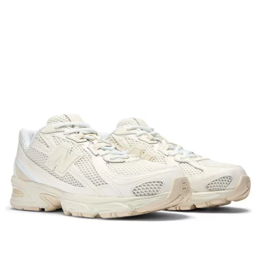 New Balance 740v2 Bisque Angora nízke streetové tenisky — produktová fotografia na bielom pozadí, bočný pohľad