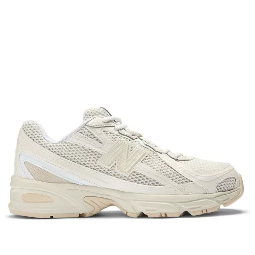New Balance 740v2 Bisque Angora nízke streetové tenisky — produktová fotografia na bielom pozadí, bočný pohľad