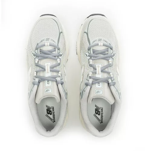 New Balance 740 Slate Grey nízke streetové tenisky sivé — produktová fotografia na bielom pozadí, bočný pohľad