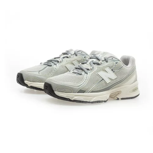 New Balance 740 Slate Grey nízke streetové tenisky sivé — produktová fotografia na bielom pozadí, bočný pohľad