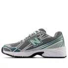 New Balance 740v2 Silver Metallic New Spruce nízke streetové tenisky strieborné — produktová fotografia na bielom pozadí, bočný pohľad