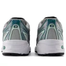 New Balance 740v2 Silver Metallic New Spruce nízke streetové tenisky strieborné — produktová fotografia na bielom pozadí, bočný pohľad