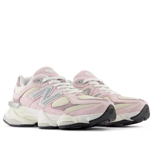 New Balance 9060 Rose Sugar Angora nízke streetové tenisky — produktová fotografia na bielom pozadí, bočný pohľad