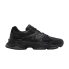 New Balance 9060 Triple Black Leather nízke streetové tenisky čierne — produktová fotografia na bielom pozadí, bočný pohľad