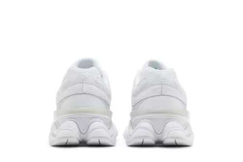 New Balance 9060 Triple White pánske nízke mestské tenisky biele