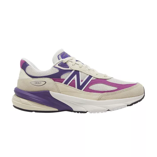 New Balance 990v6 MiUSA Magenta Pop nízke streetové tenisky purpurové — produktová fotografia na bielom pozadí, bočný pohľad