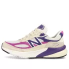 New Balance 990v6 MiUSA Magenta Pop nízke streetové tenisky purpurové — produktová fotografia na bielom pozadí, bočný pohľad