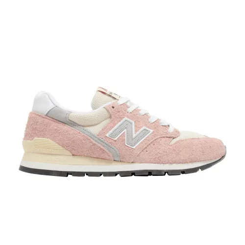 New Balance 996 MiUSA Pink Haze nízke streetové tenisky ružové — produktová fotografia na bielom pozadí, bočný pohľad
