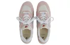 New Balance 996 MiUSA Pink Haze nízke streetové tenisky ružové — produktová fotografia na bielom pozadí, bočný pohľad