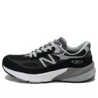New Balance 990v6 MiUSA Black Grey White dámske nízke streetové tenisky čierne-sivé — produktová fotografia na bielom pozadí, bočný pohľad