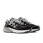 New Balance 990v6 MiUSA Black Grey White dámske nízke streetové tenisky čierne-sivé — produktová fotografia na bielom pozadí, bočný pohľad