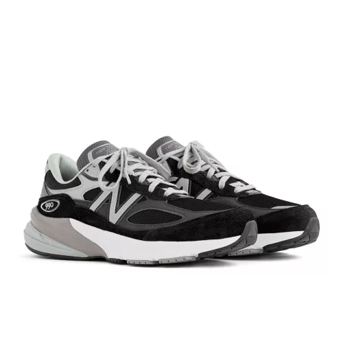 New Balance 990v6 MiUSA Black Grey White dámske nízke streetové tenisky čierne-sivé — produktová fotografia na bielom pozadí, bočný pohľad