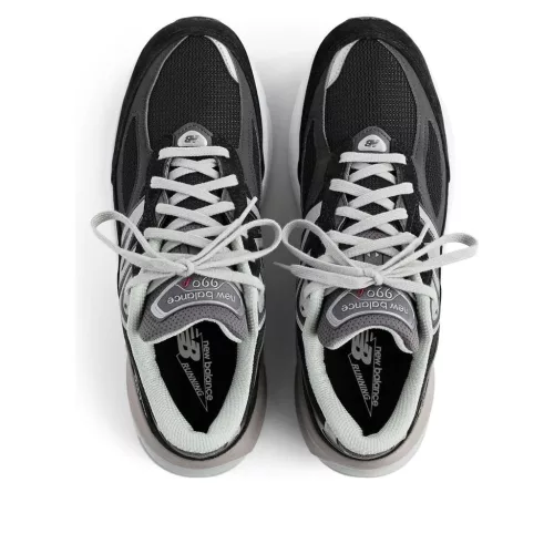 New Balance 990v6 MiUSA Black Grey White dámske nízke streetové tenisky čierne-sivé — produktová fotografia na bielom pozadí, bočný pohľad